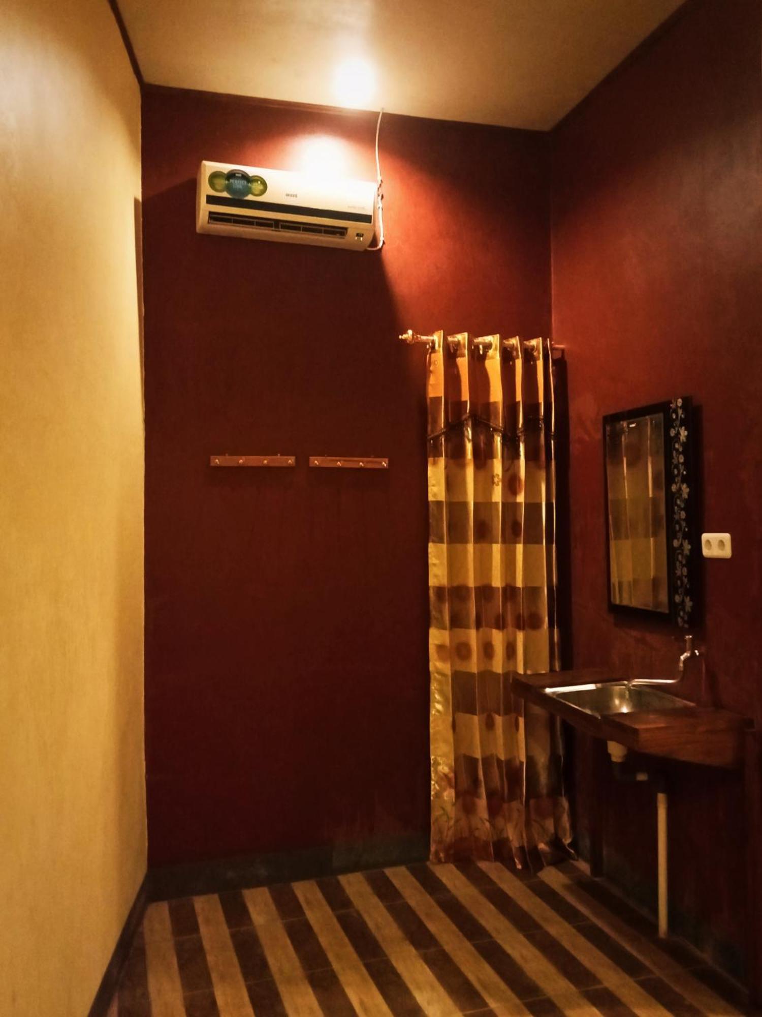Tangkoko Ranger Homestay Bitung Habitación foto